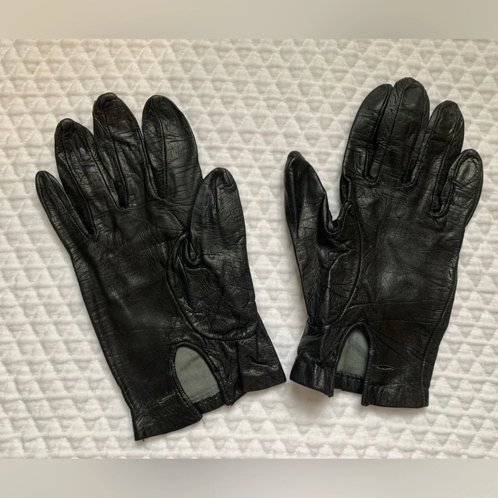 Vintage Black Wrist Length Leather Gloves Size 6.5 Grandoe Silk Lined